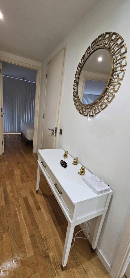 Luxury Apartment In Canary Wharf Londra Dış mekan fotoğraf